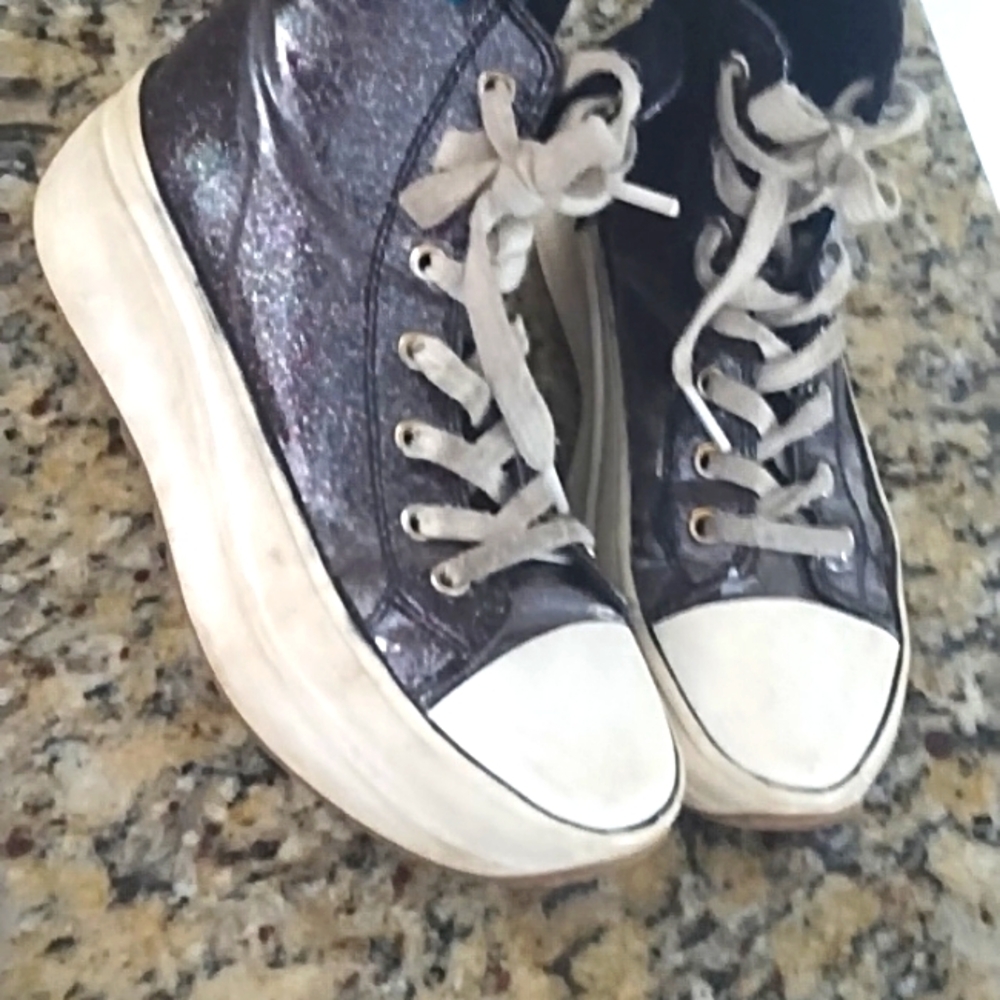 Girls high top Steve Madden shoes